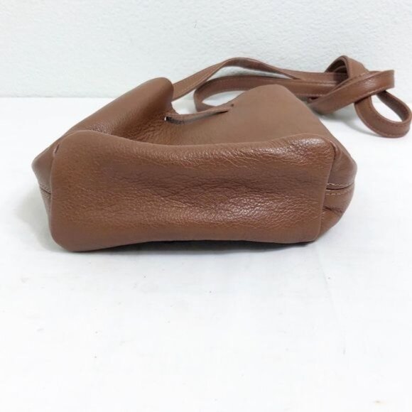 Shaffer LA Greta Bucket Crossbody Bag Brown Grained Leather Drawstring Close NWT - Picture 6 of 14